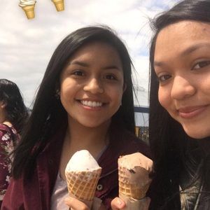 Meet your Posher, Gabriela